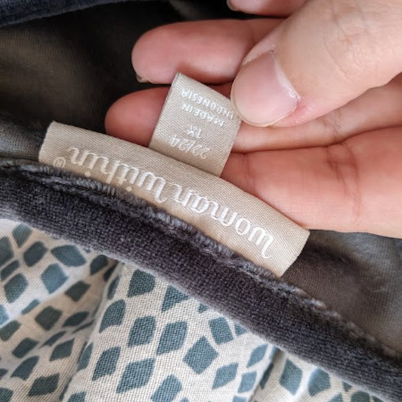 Woman Within Dark Gray Velour Blouse Size 22/24/1X - Picture 3 of 9